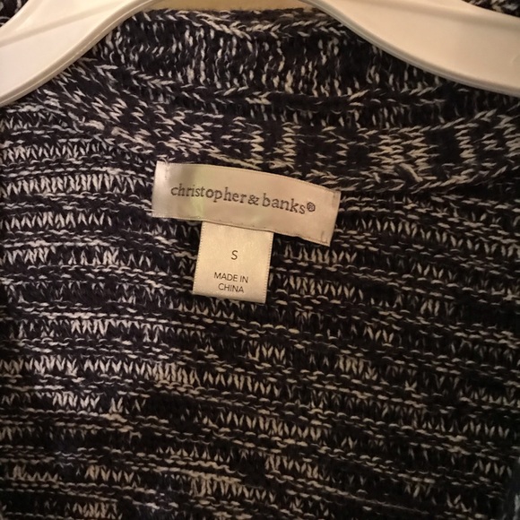 Christopher an banks cardigan - Picture 2 of 5